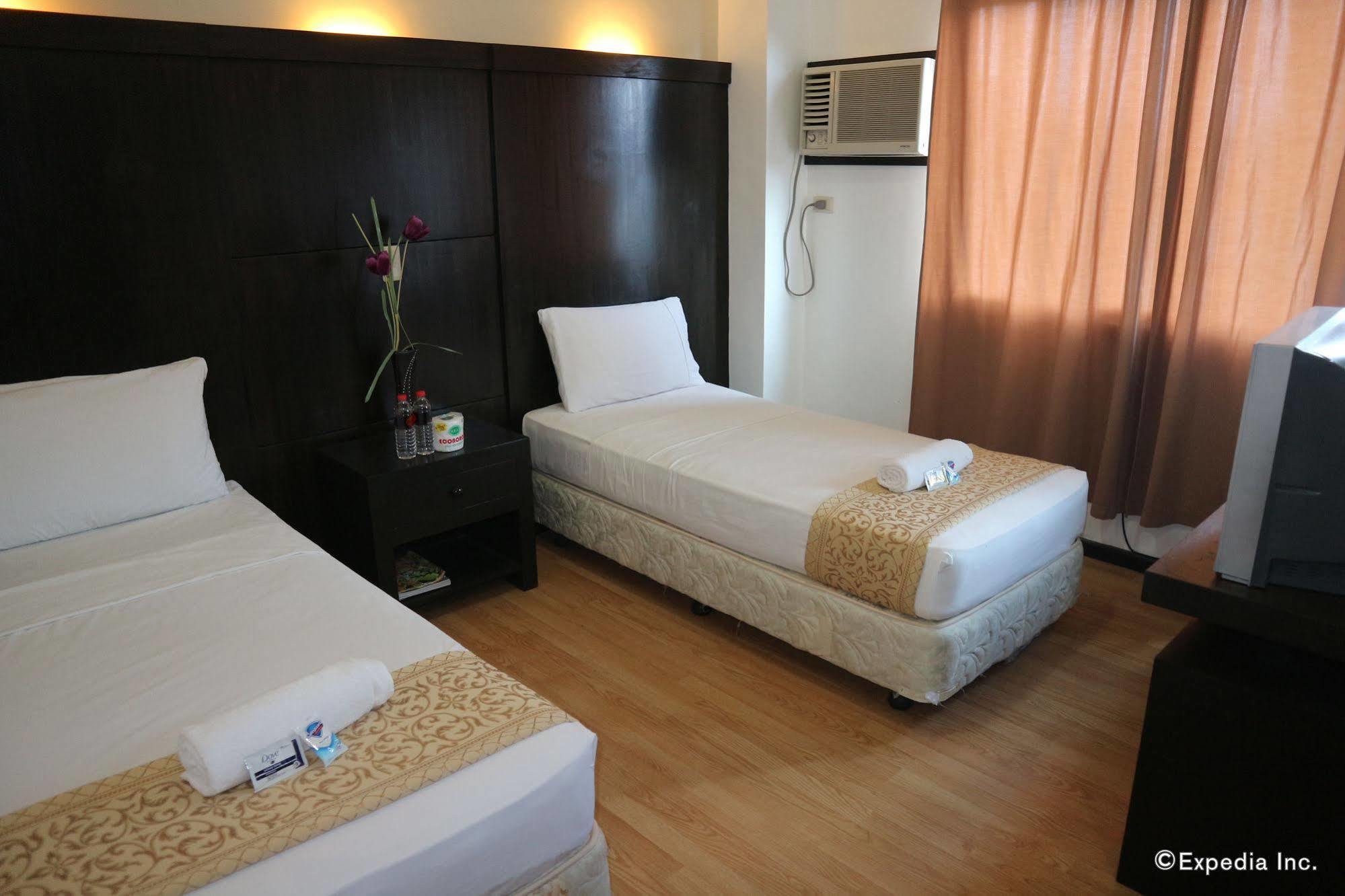 Basa Hotel Kalibo Exterior foto