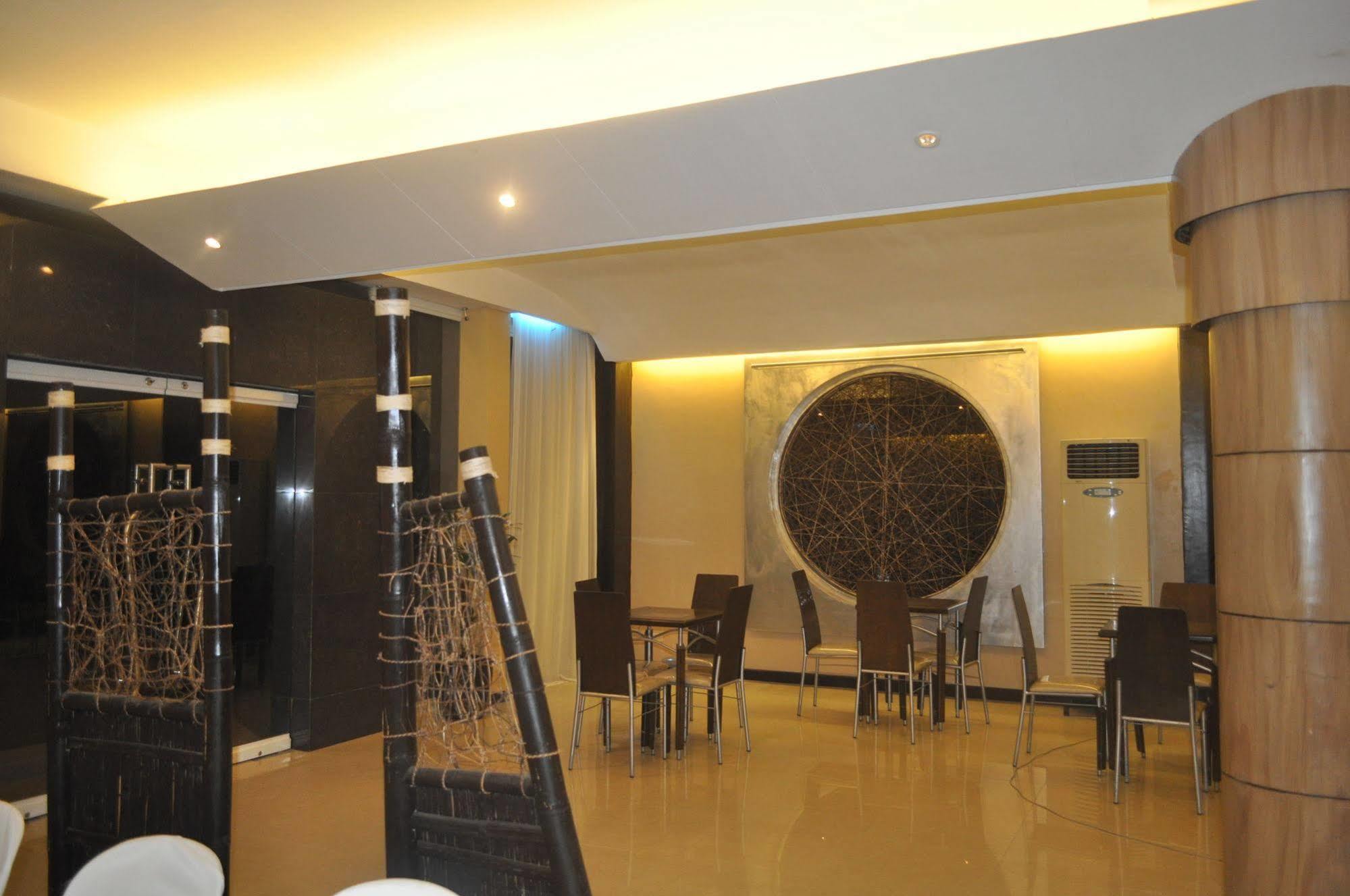 Basa Hotel Kalibo Exterior foto