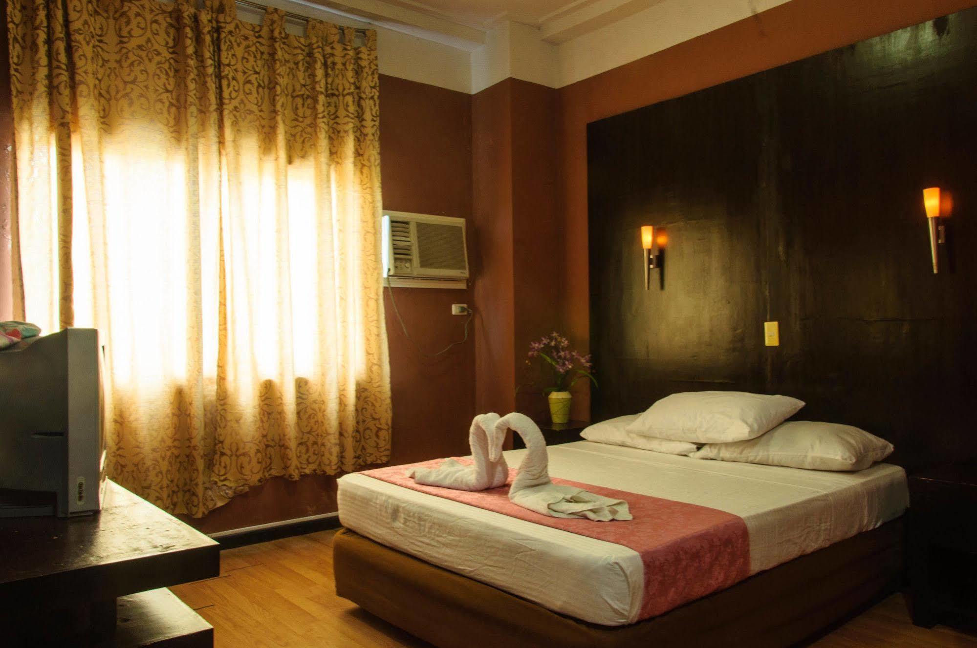 Basa Hotel Kalibo Exterior foto